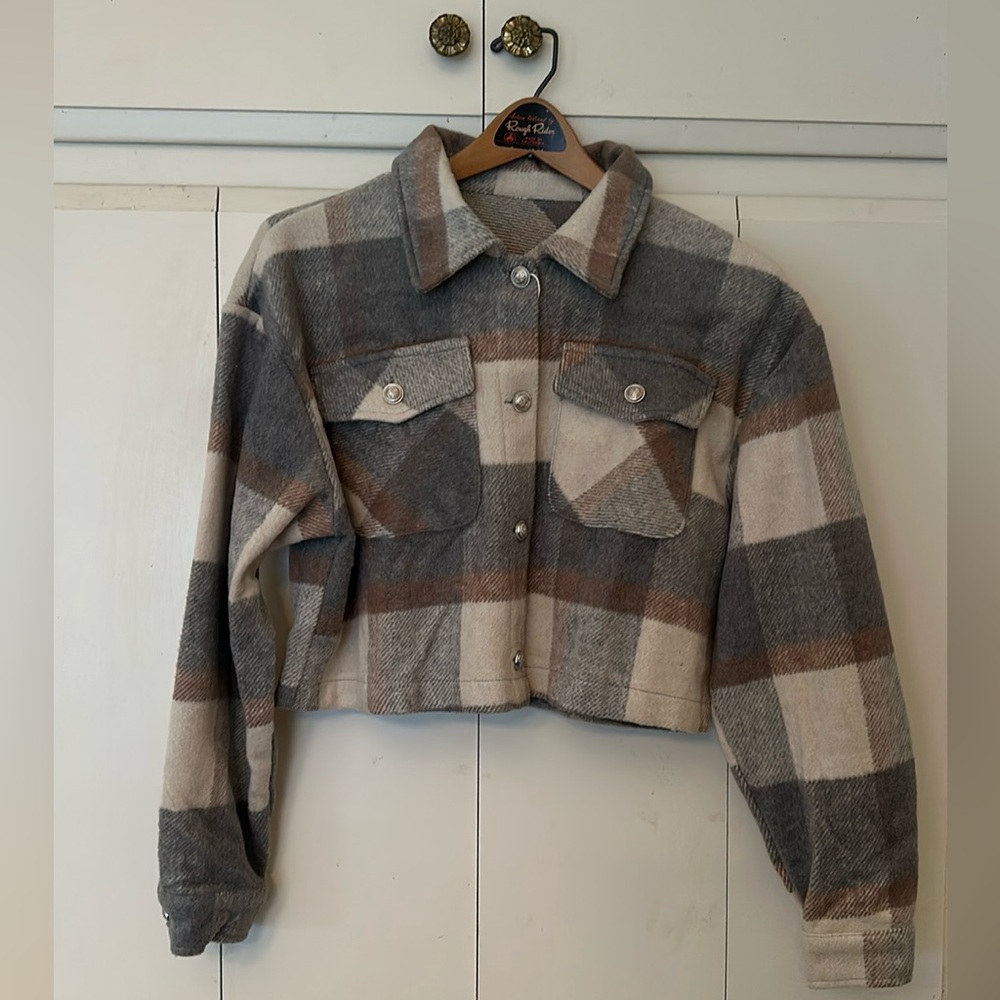 Coat
Brand New 
Pit to Pit 19”
Length 17 “
Arms Length 21 “